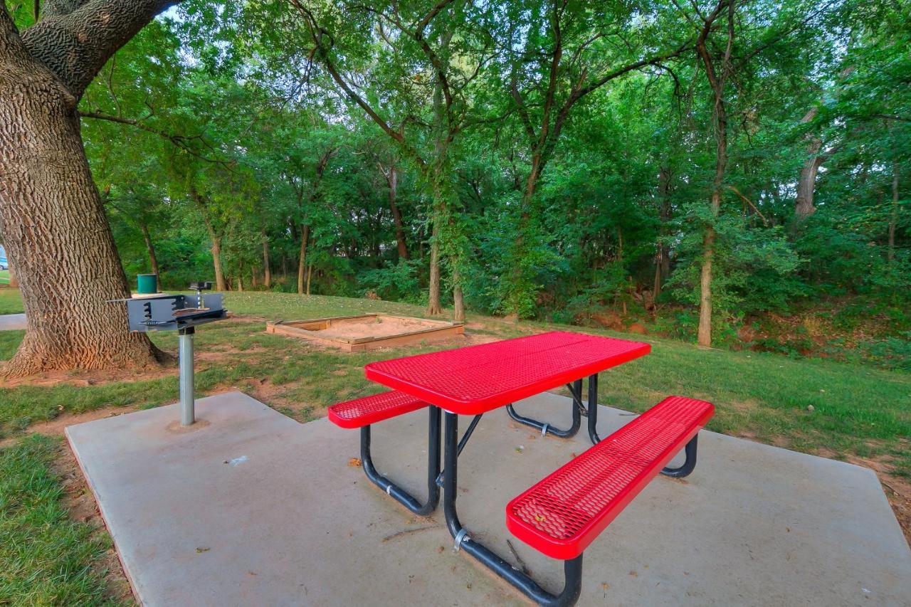 Ou Sooner, Pool & Gym, Bbq, Netflix, 100Mb Internet, Lg Washer & Dryer, Close To Ou! Norman Zewnętrze zdjęcie